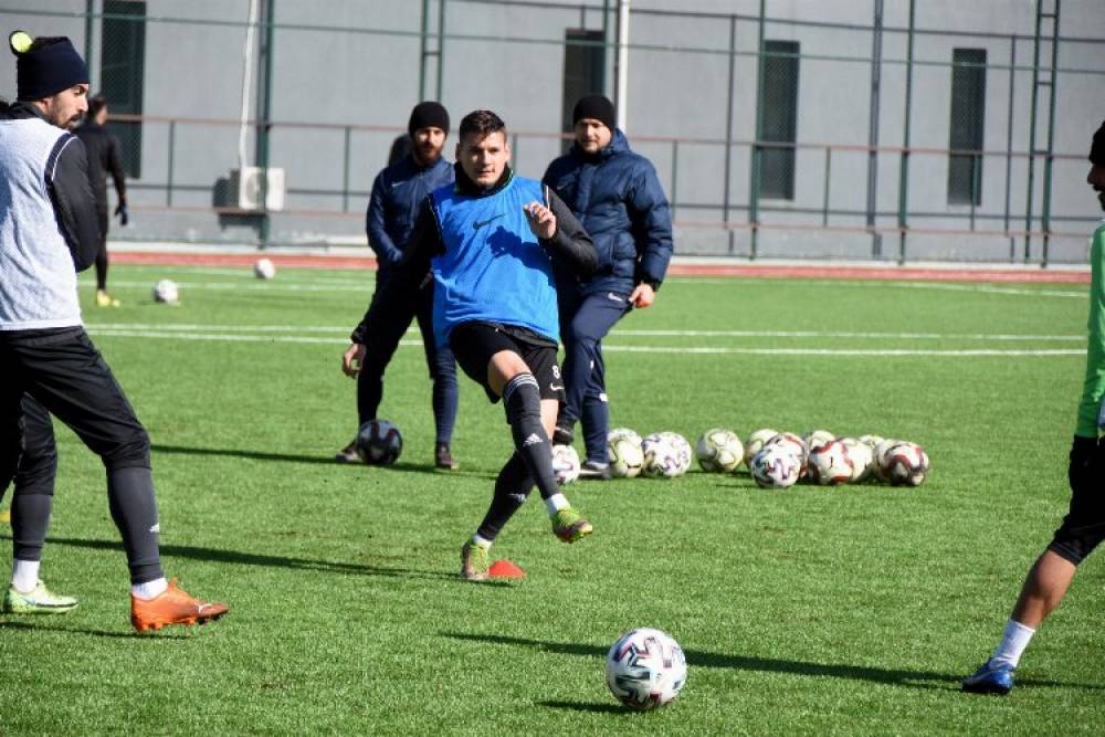 Lider Aliağaspor FK, İzmirspor maçına hazırlanıyor