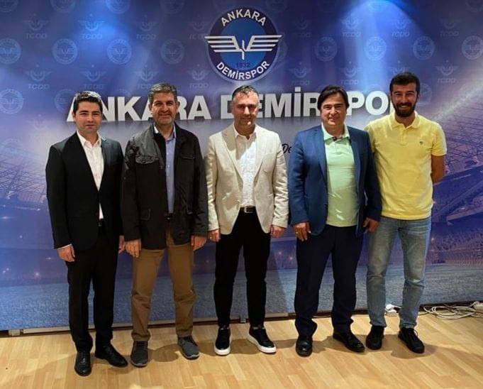 Ankara Demirspor'da Hoca Belli Oldu