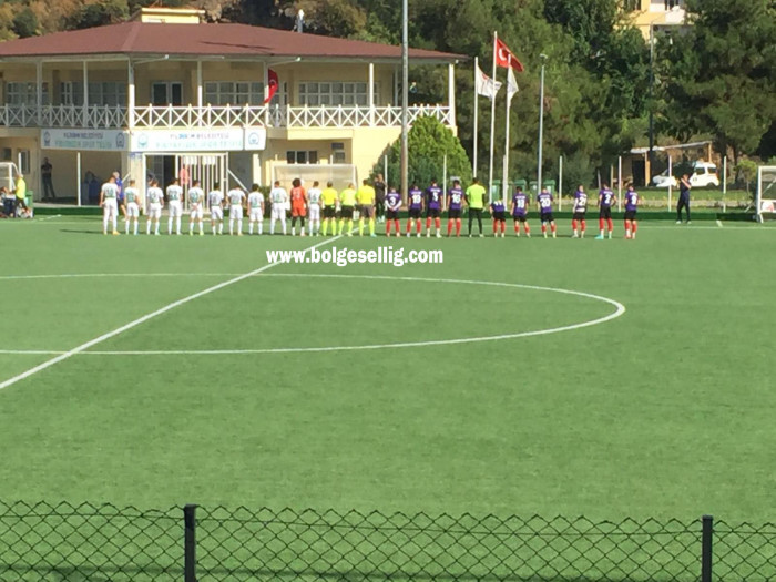 Nilüfer 2021 FK  Bandırma Etispor karşılaşıyor 
