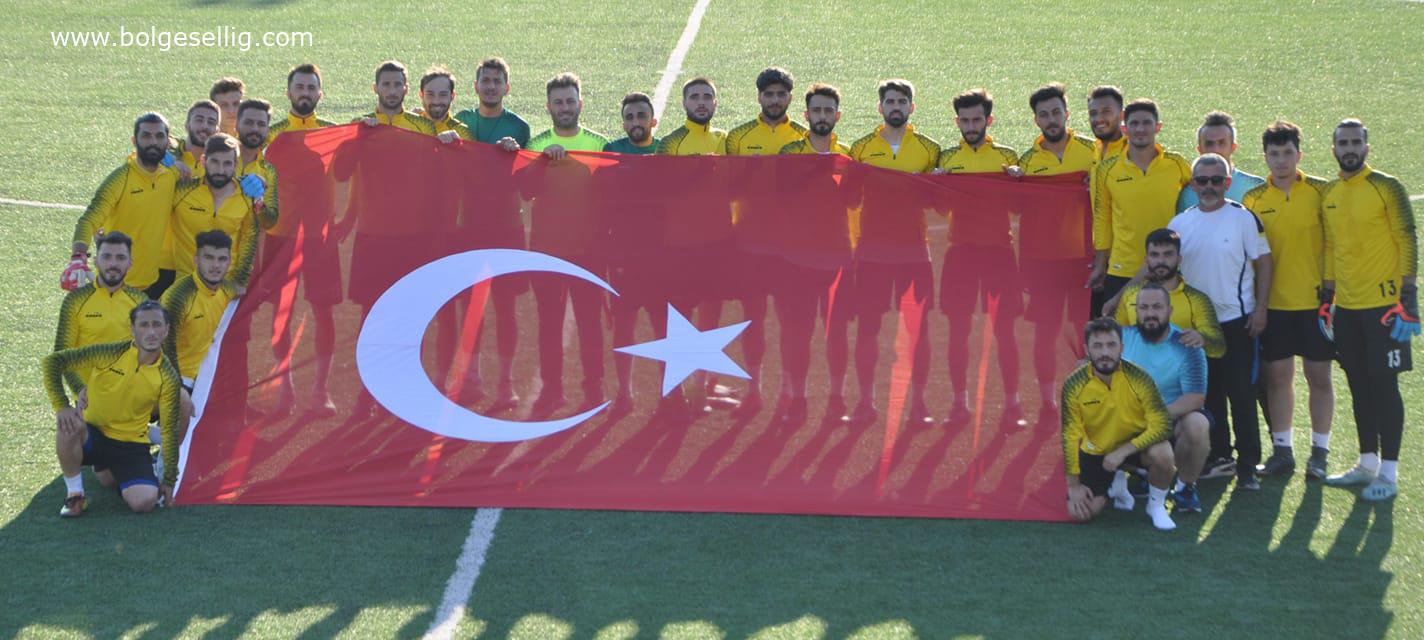 Niksar Belediyespor Teknik Heyetten ve Futbolcularından Yönetime Teşekkür Mesajı  
