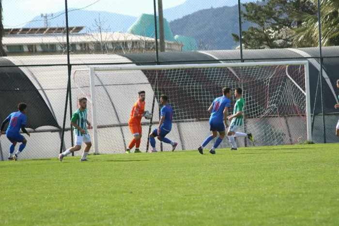 Efeler 09 SFK Kepez Belediyespor ile karşılaştı