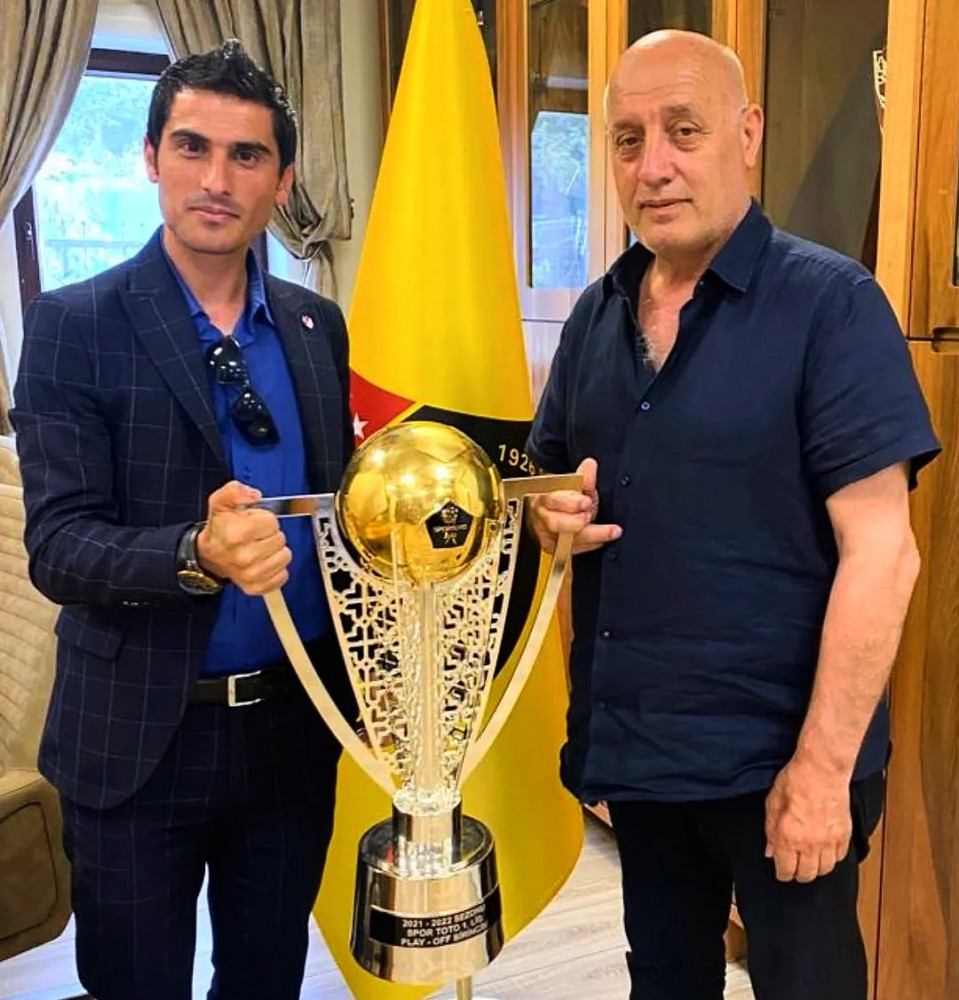 Genç başkan Özgür Subaşı, Ecmel Faik Sarıalioğlu başkana Süper Lig'de başarı diledi